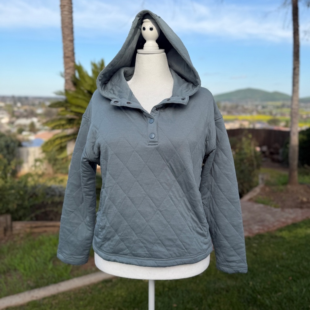 Land’s End Quilted Hoodie in Gray